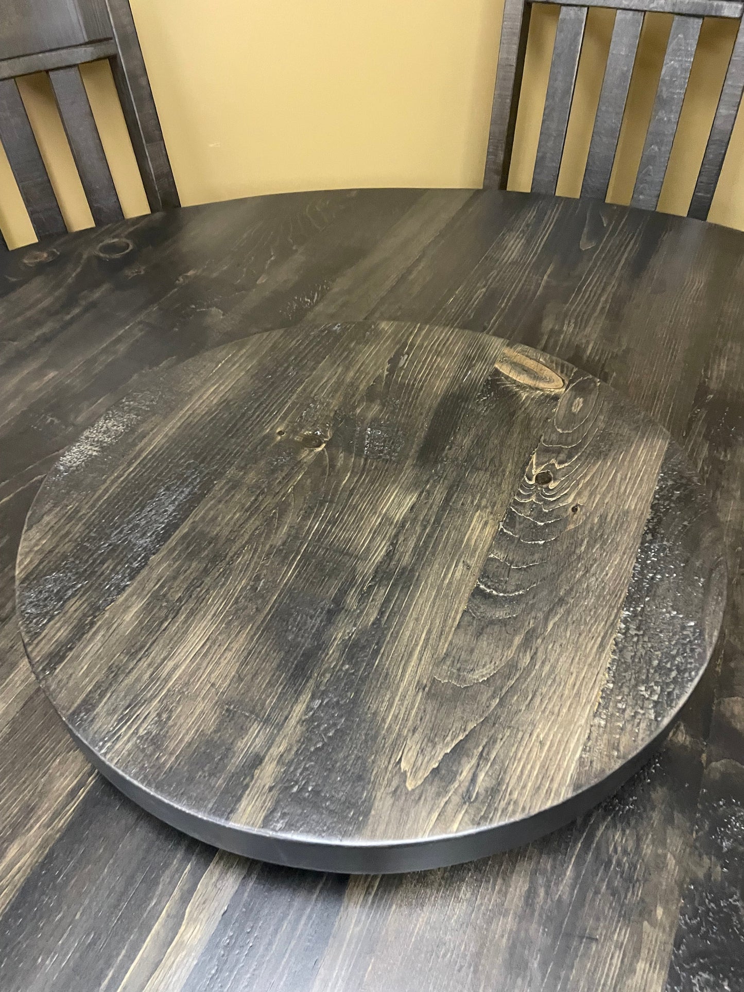 Rustic Pine R555P 60" Round Solid Top Table & 6 Rustic Slat Back Chairs in Ebony Finish S-426