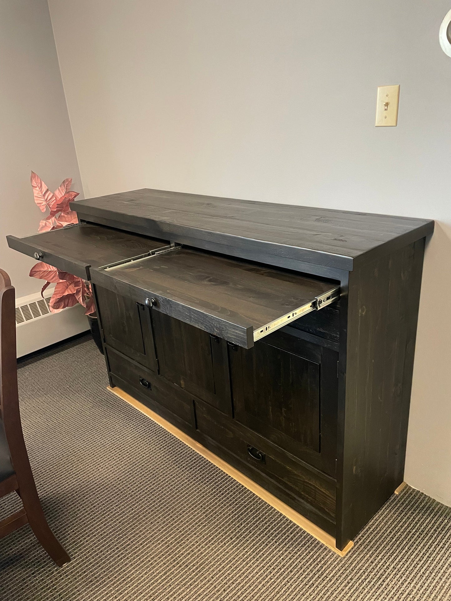 Rustic Pine R347P Server/Sideboard in Ebony Finish S-548
