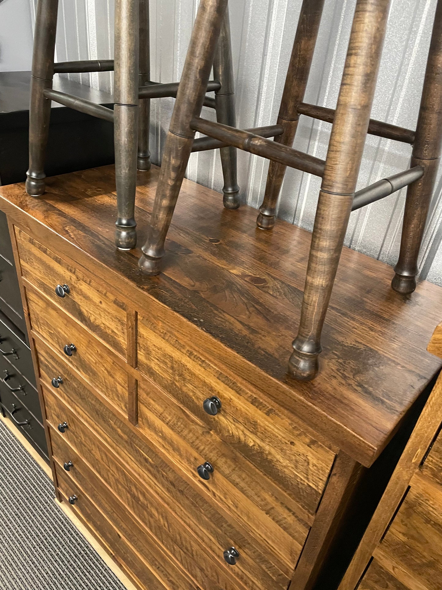 R206AP Rustic Pine 8 Drawer Chest in Black Walnut Finish S-555