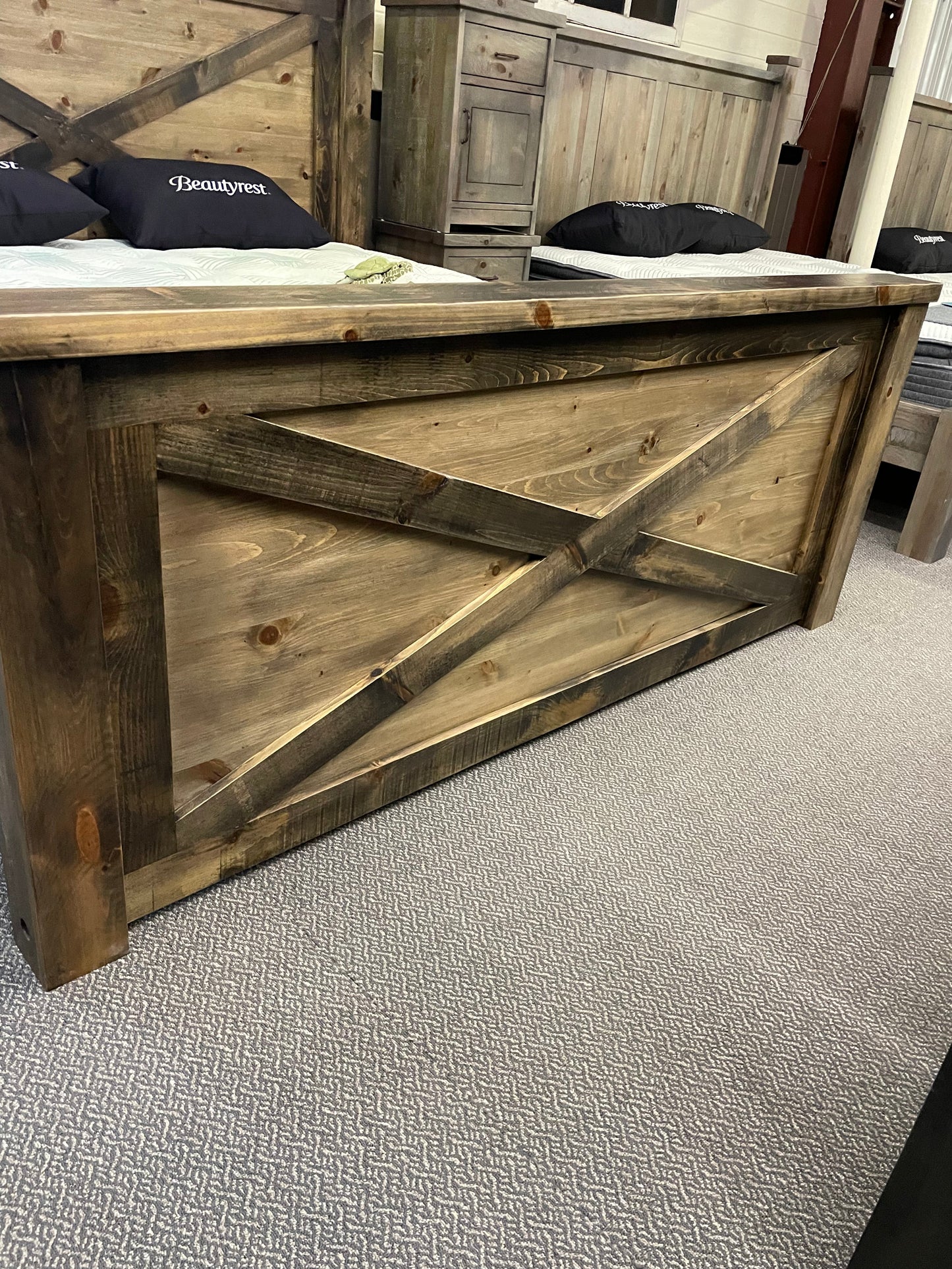 R250P Rustic Pine Barn Door King Bed in Rome Finish S-578