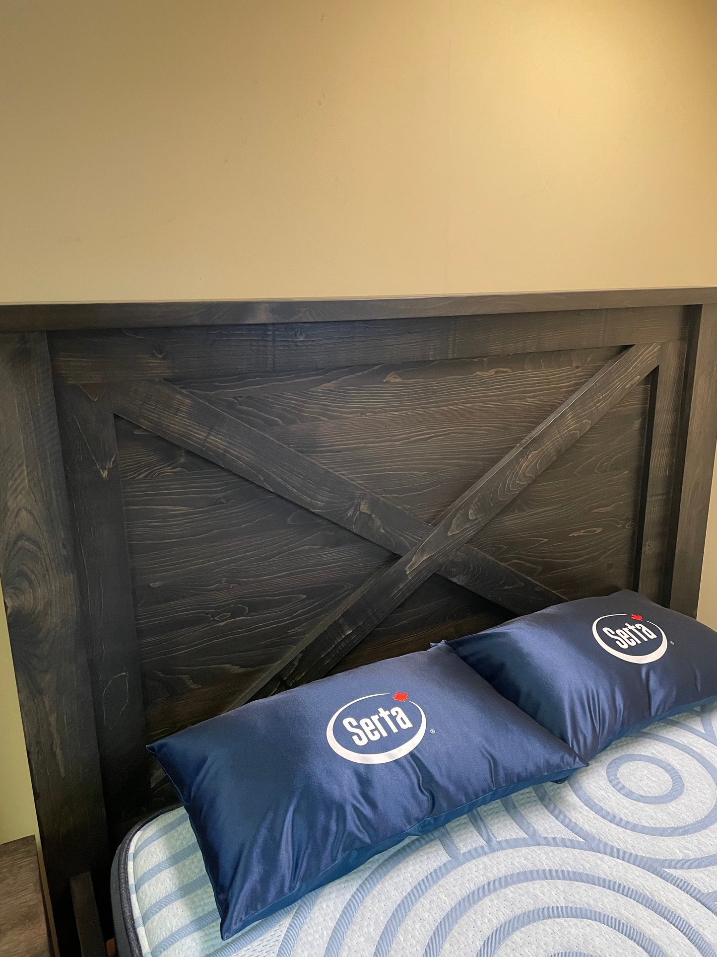 R249P Rustic Pine Barn Door Queen Bed in Ebony Finish S-584