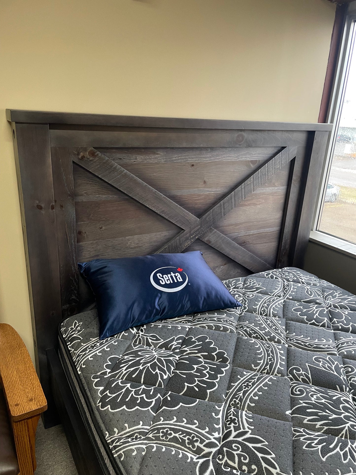 R249P Rustic Pine Barn Door Queen Bed in Smoke Finish S-565