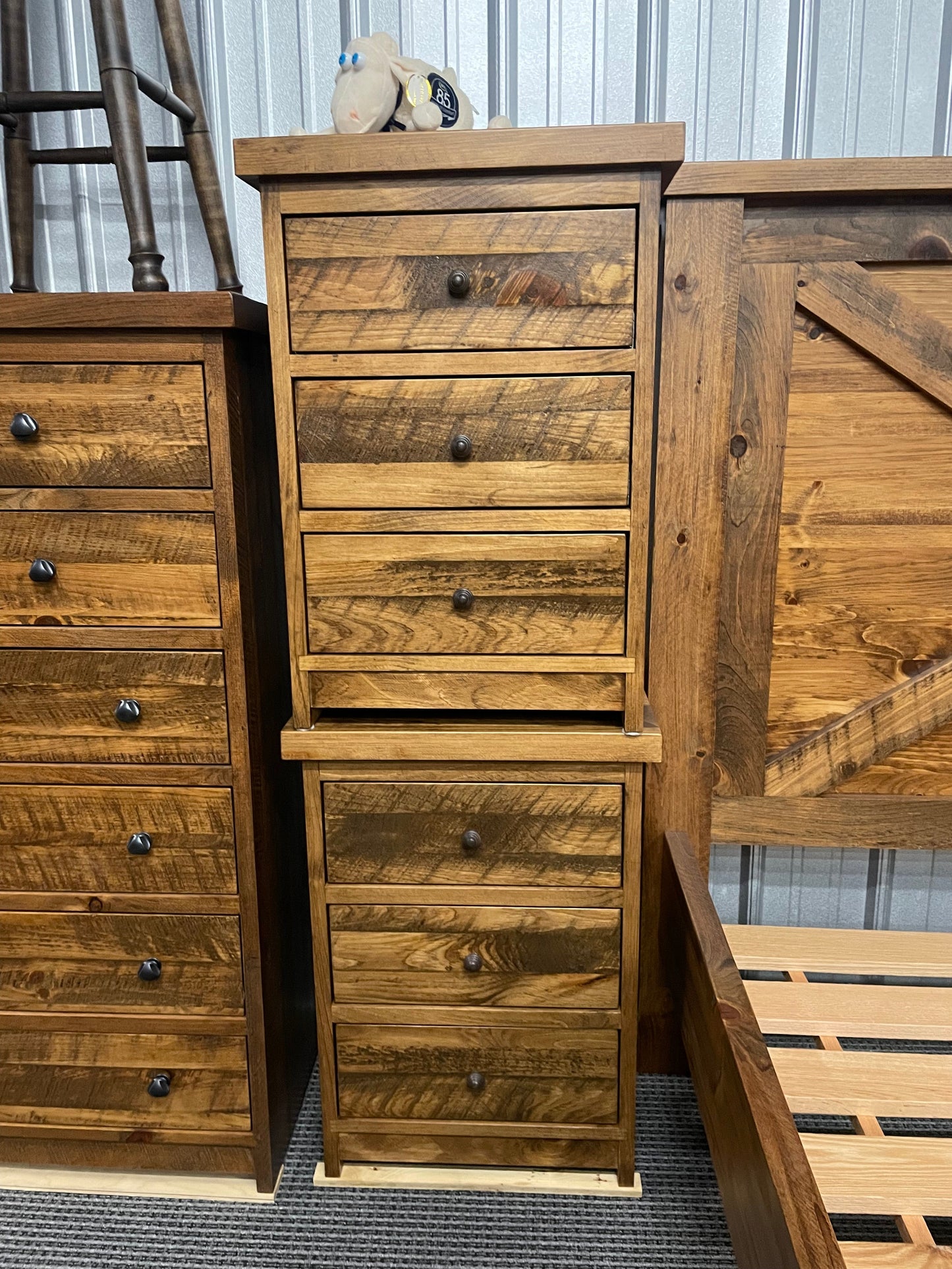 Rustic 3 Piece Kabin King Bedroom Set in Black Walnut Finish S-735