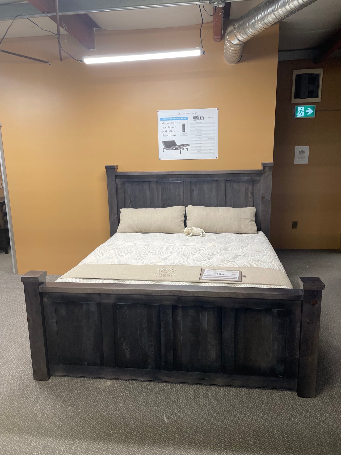 K253P Rustic Pine Kabin King Bed in Smoke Finish S-742