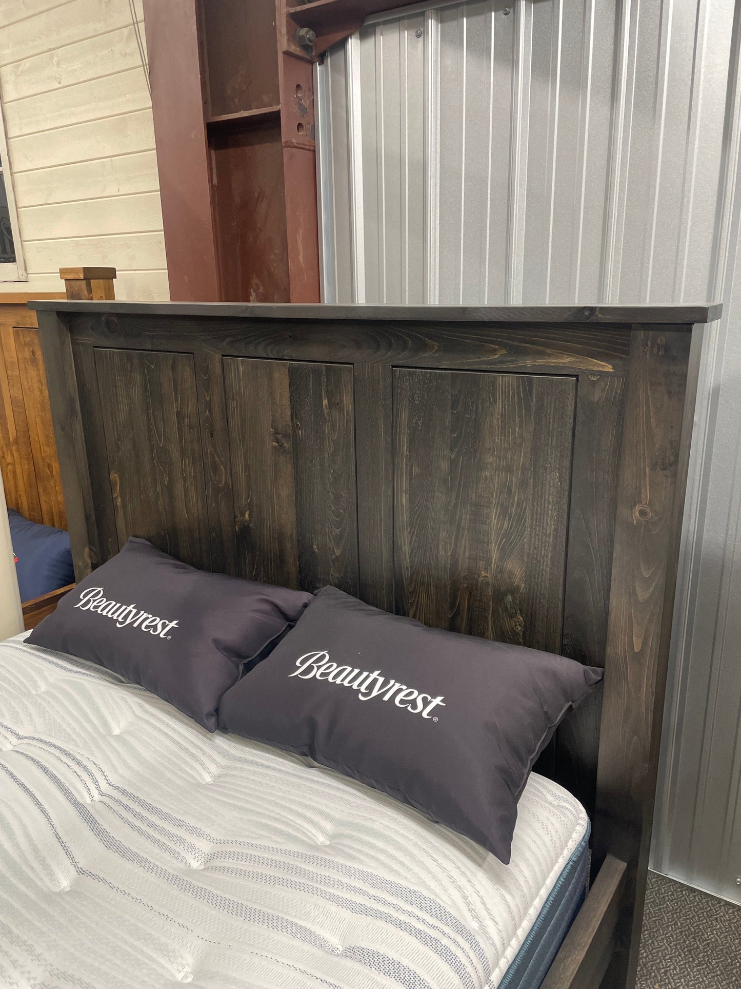 RF243P Rustic Pine Queen Fusion Bed in Ebony Finish S-743
