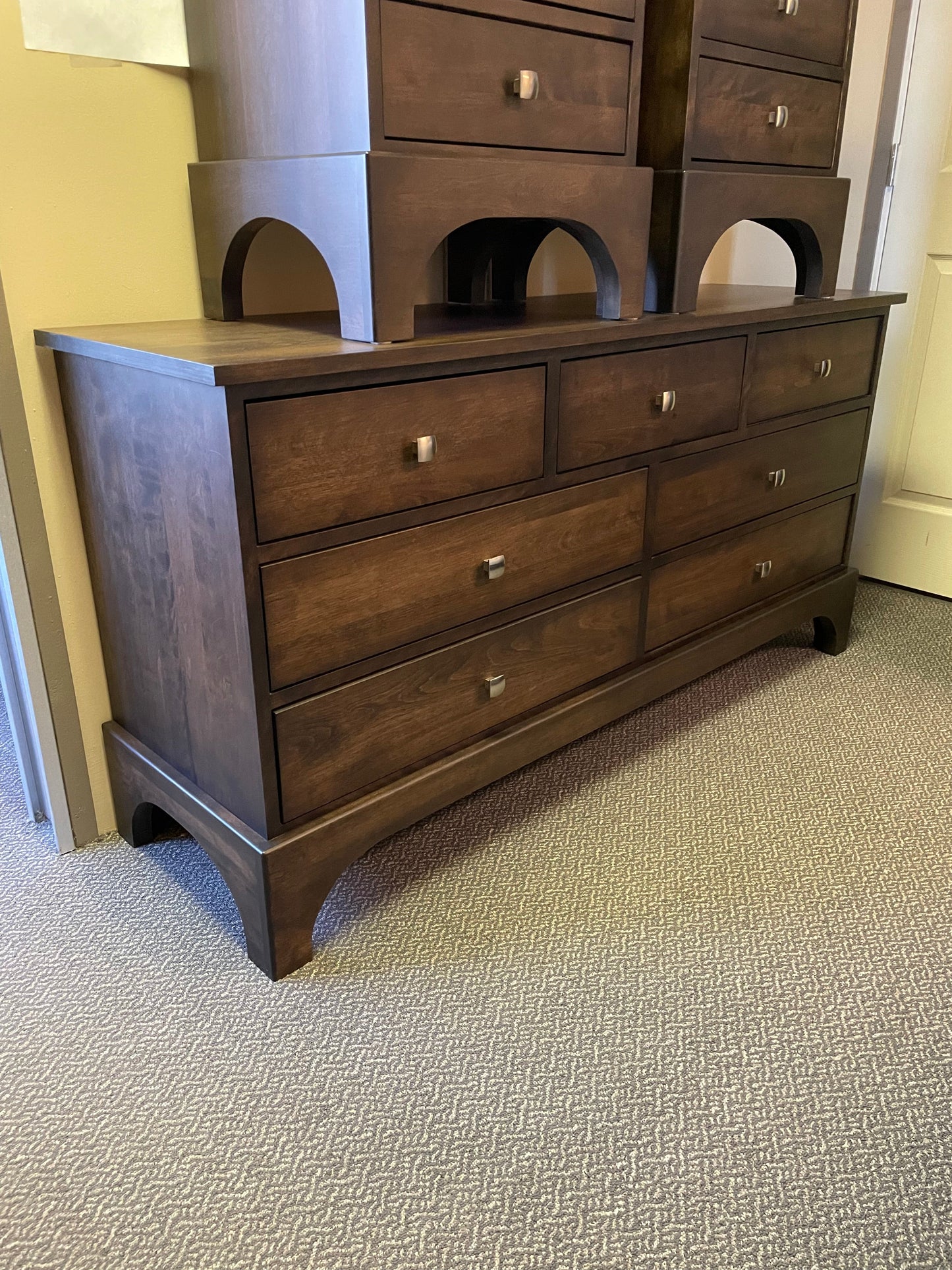 F182B Smooth Birch Fusion 7 Drawer Dresser in Guinness Finish S-752