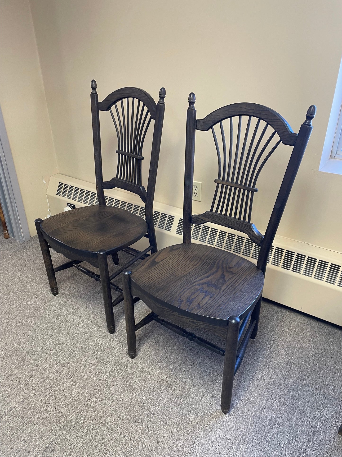630 Oak Lexington Side Chair in Ebony Finish S-719