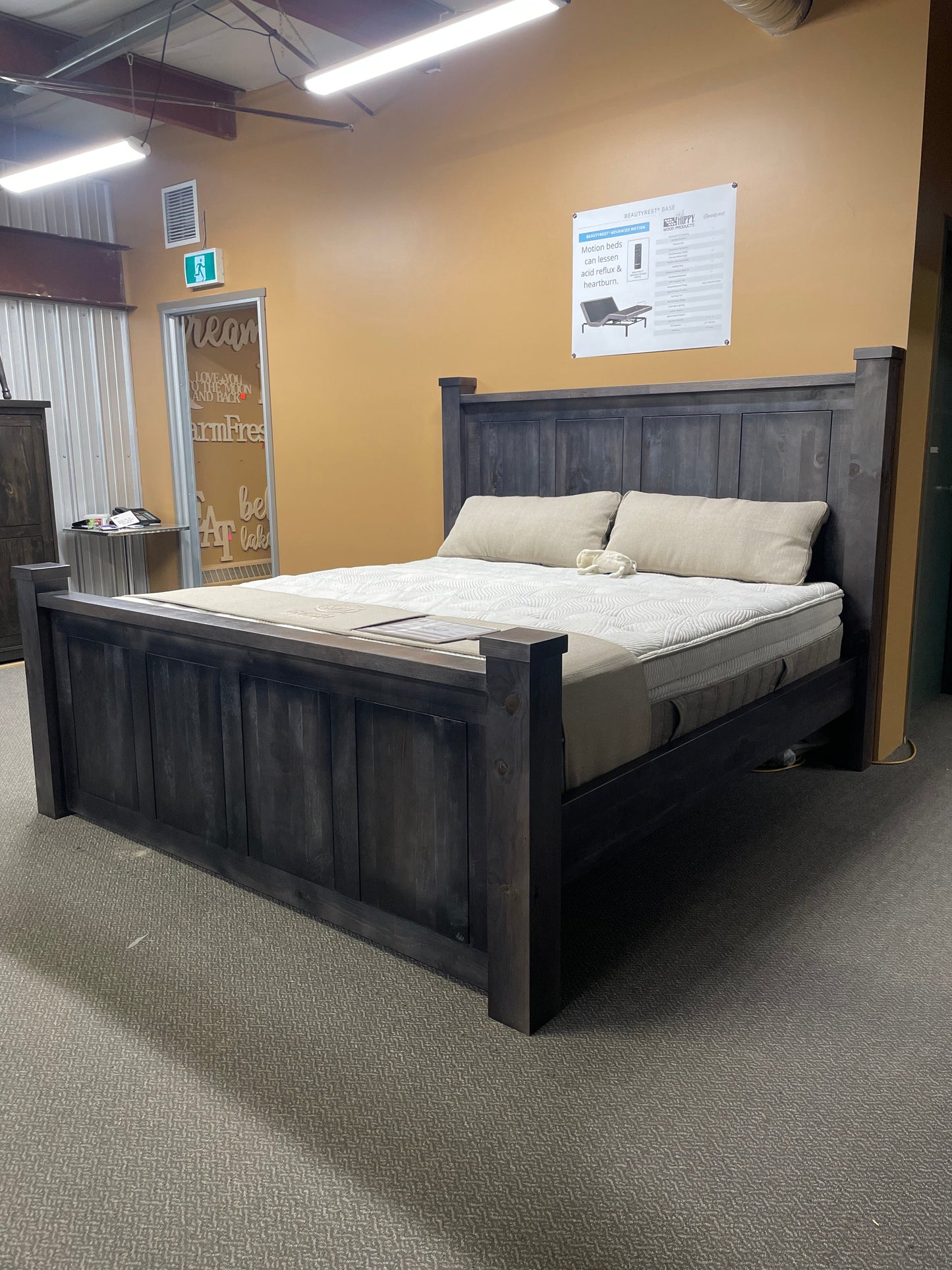 K253P Rustic Pine Kabin King Bed in Smoke Finish S-742