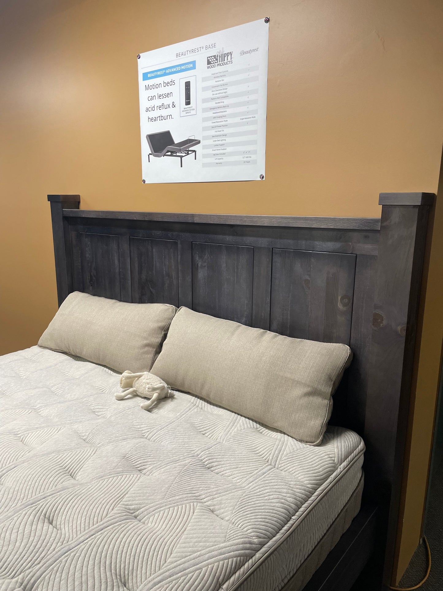 K253P Rustic Pine Kabin King Bed in Smoke Finish S-742