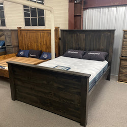 RF243P Rustic Pine Queen Fusion Bed in Ebony Finish S-743