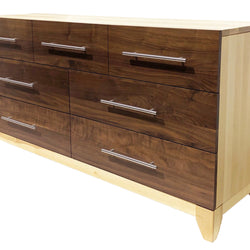 #L182 - 7 drawer dresser