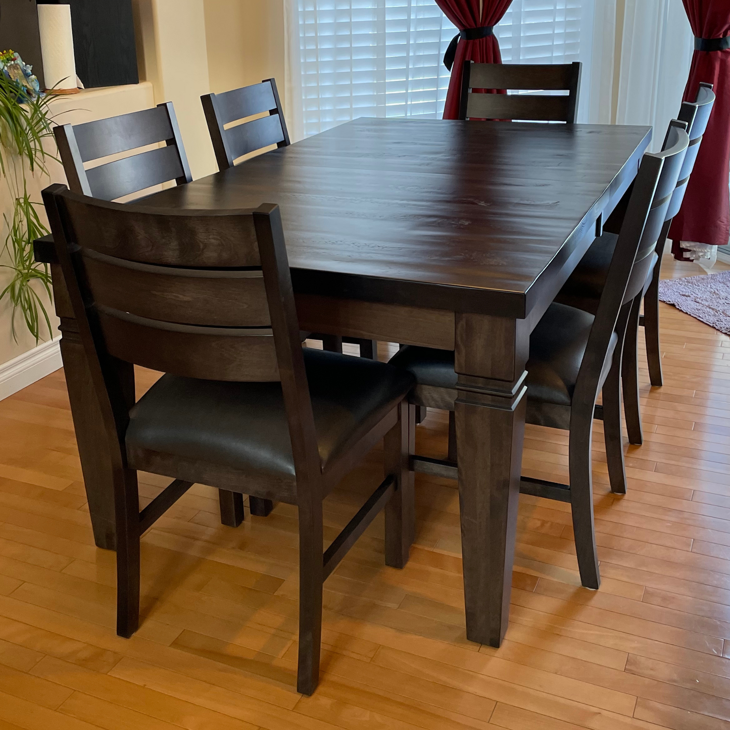 Rustic Pine Top with Smooth Birch Bottom 42"x72" Legged Table